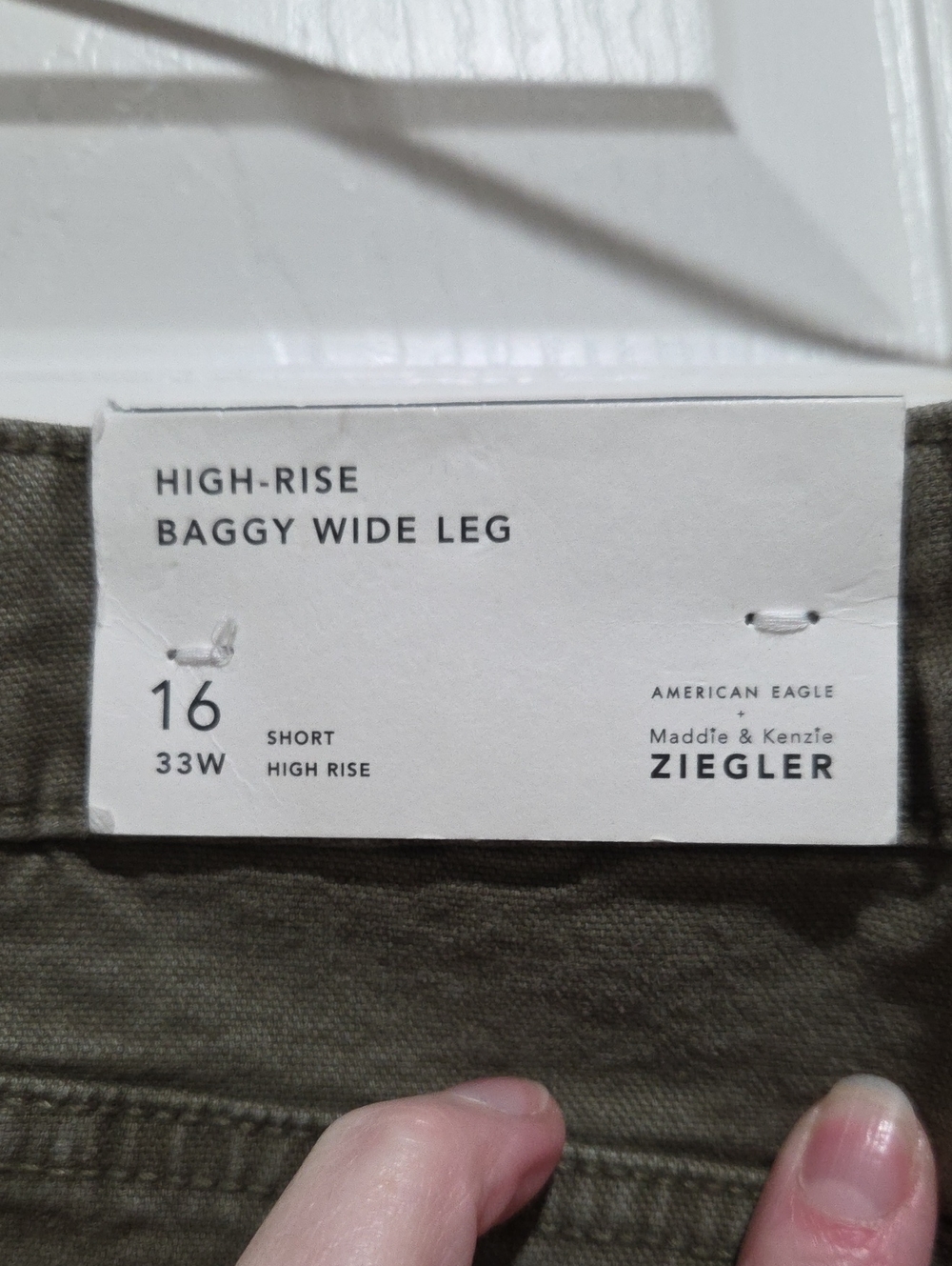 NWT American Eagle Outfitters Olive Chino Pants - Picture 3 of 5